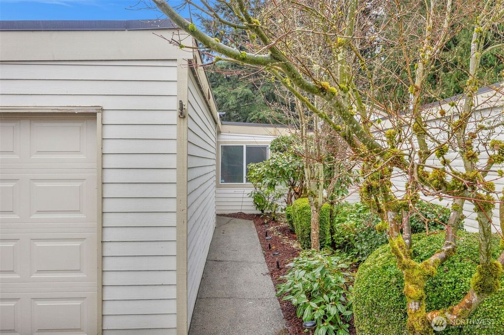 Photo of 13715 SE 258th Place #45, Kent, WA 98042 (MLS # 2504112)