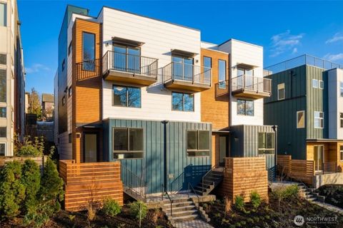 Photo of 914 B 15th Avenue, Seattle, WA 98122 (MLS # 2495547)