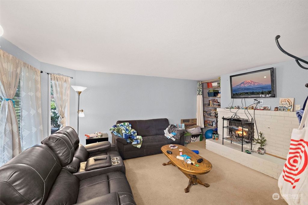 Photo of 32616 2nd Place S, Federal Way, WA 98003 (MLS # 2222909)