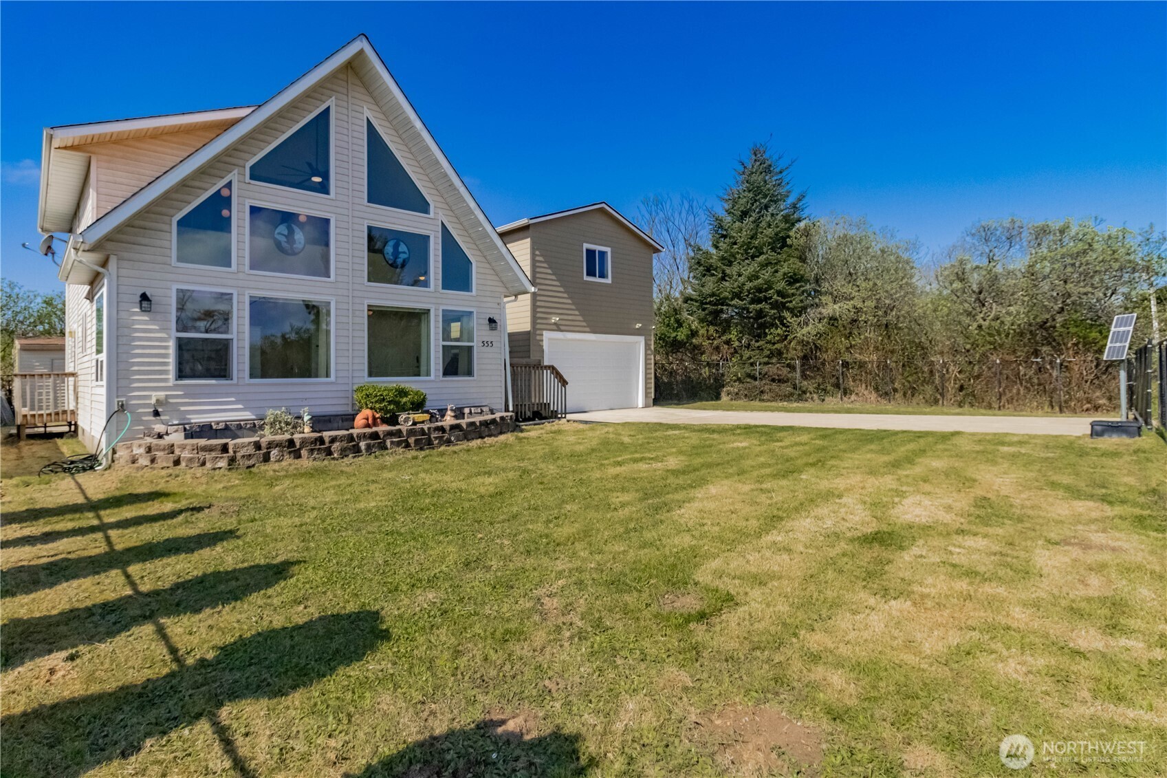 555 Ensign Avenue NW