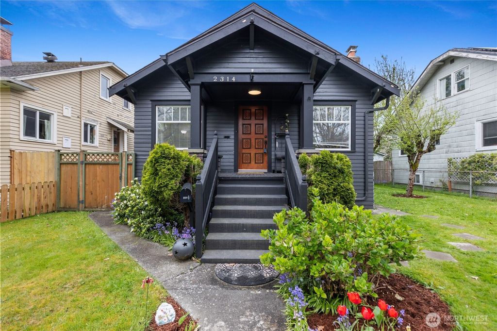 Photo of 2314 McDougall Avenue, Everett, WA 98201 (MLS # 2365199)