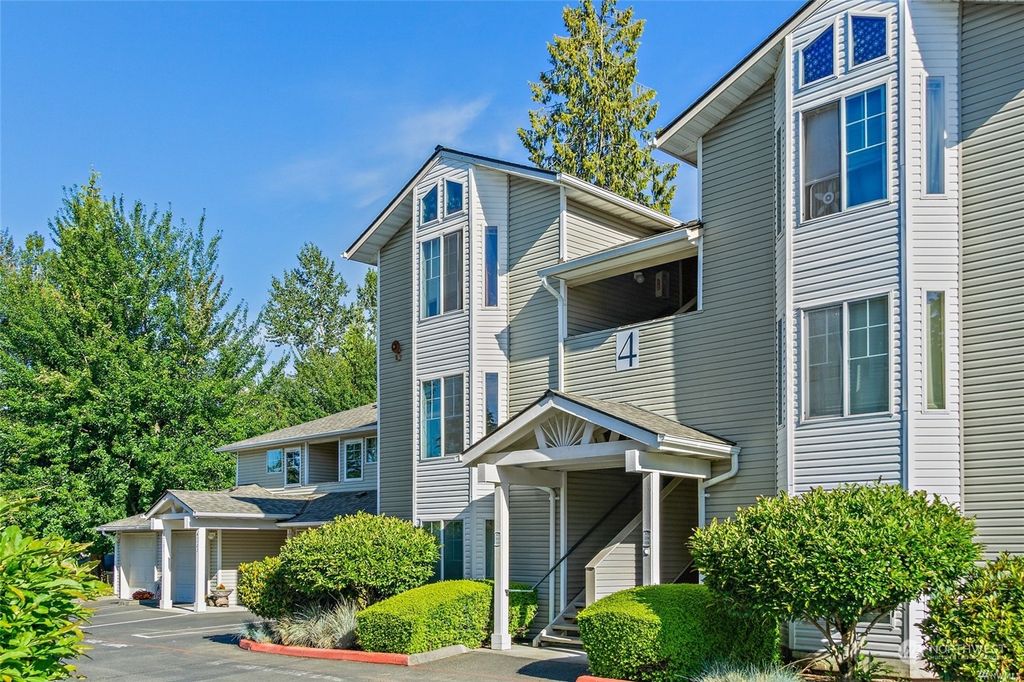 Photo of 2001 120th Place SE #1-204, Everett, WA 98208 (MLS # 2033157)