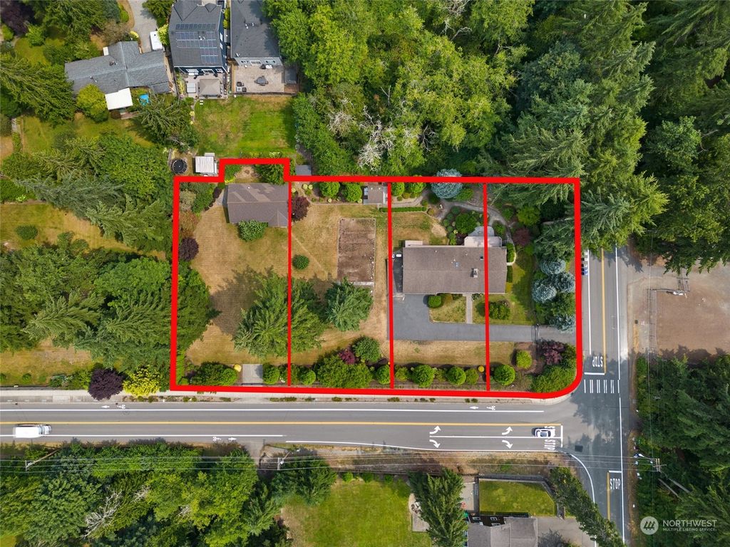 Photo of 24416 SE 32nd Street, Sammamish, WA 98075 (MLS # 2330116)