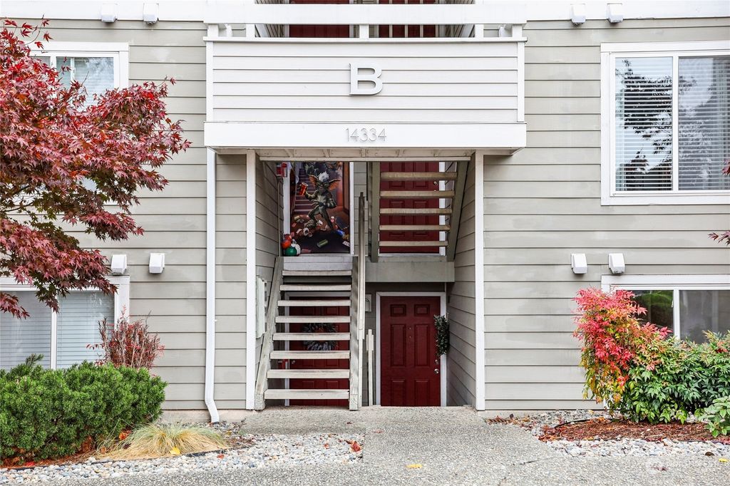 Photo of 14334 126th Avenue NE #B102, Kirkland, WA 98034 (MLS # 2303047)