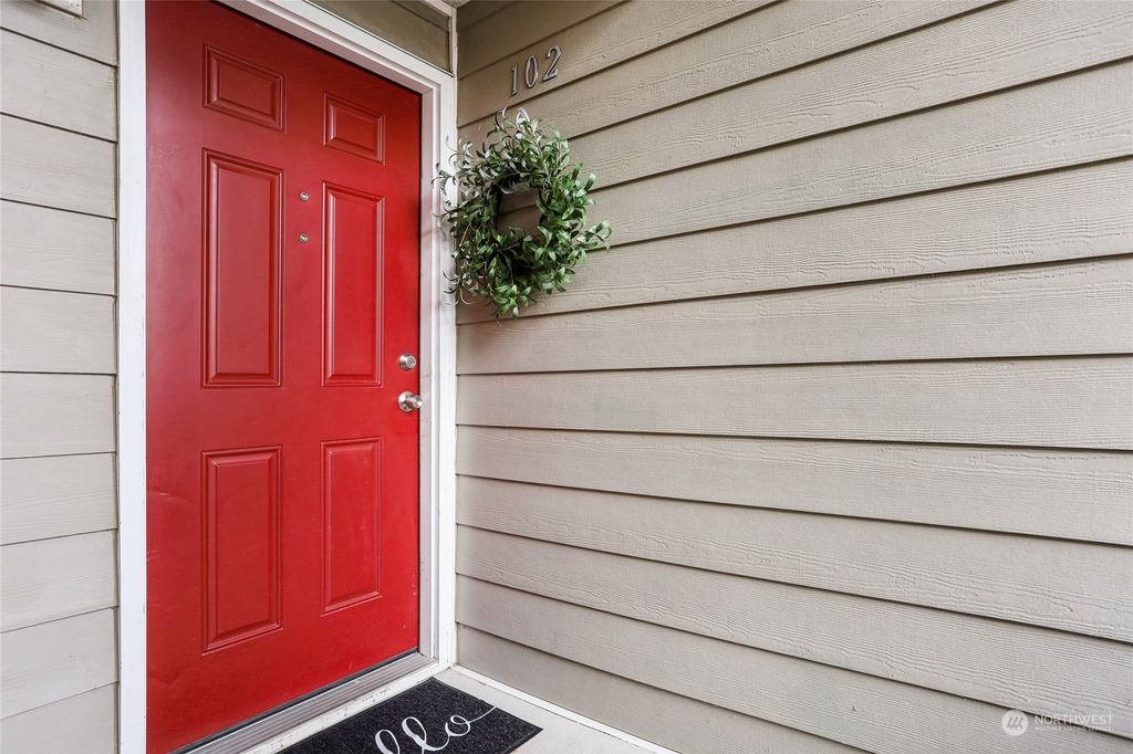 Photo of 14334 126th Avenue NE #B102, Kirkland, WA 98034 (MLS # 2303047)