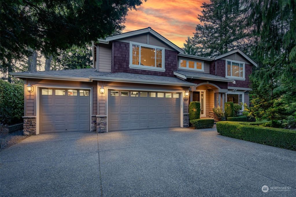 Photo of 10209 114th Place NE, Kirkland, WA 98033 (MLS # 2220279)