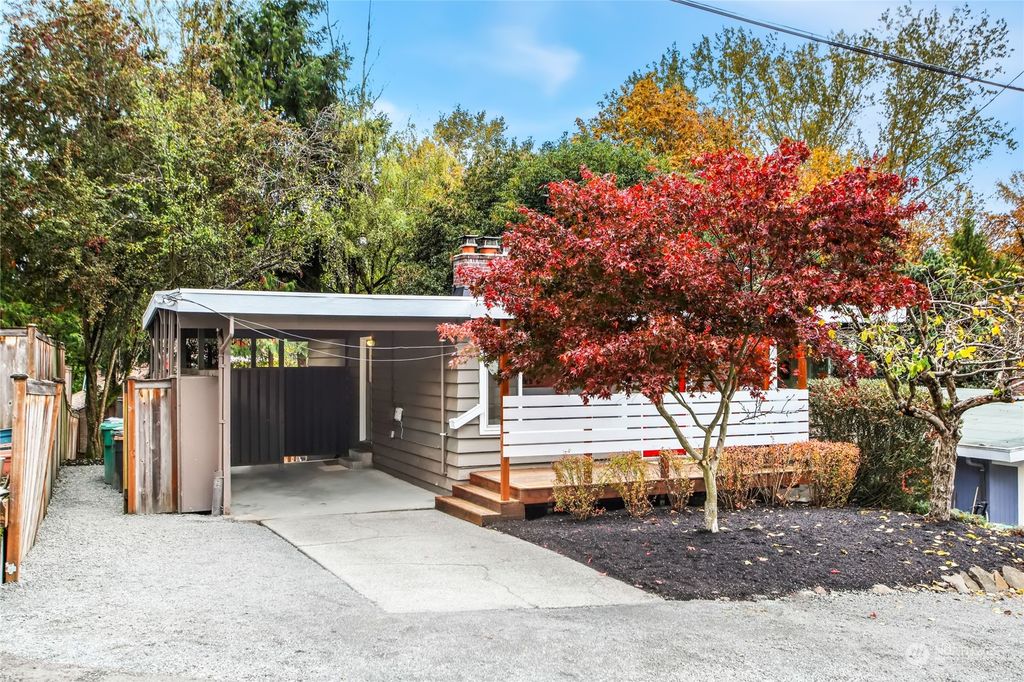 Photo of 4506 NE 94th Street, Seattle, WA 98115 (MLS # 2305988)