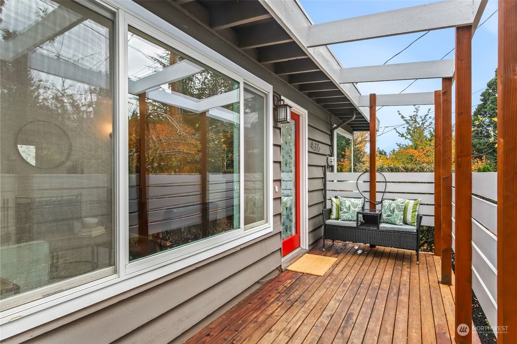 Photo of 4506 NE 94th Street, Seattle, WA 98115 (MLS # 2305988)