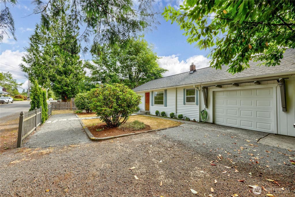 Photo of 2227 Sidney Avenue, Port Orchard, WA 98366 (MLS # 2560294)