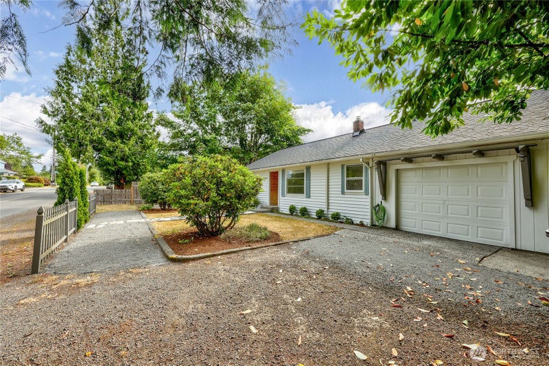 2227 Sidney Avenue