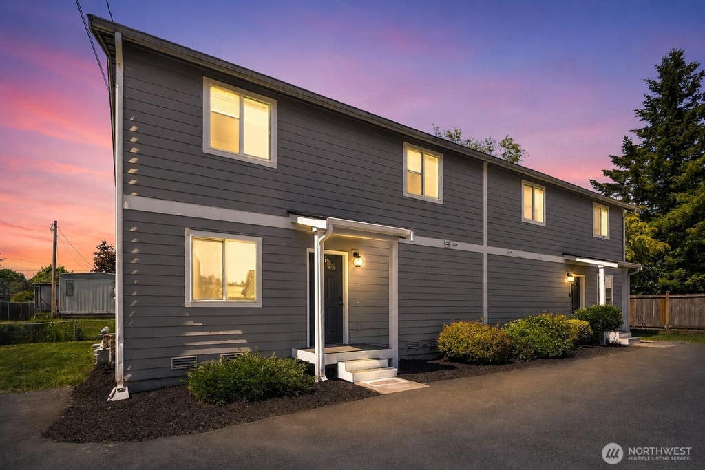 Photo of 513 4th Street, Sultan, WA 98294 (MLS # 2530144)