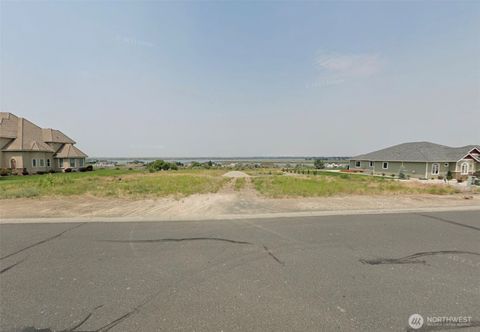 Photo of 8266 Dune Lake Road, Moses Lake, WA 98837 (MLS # 2507930)