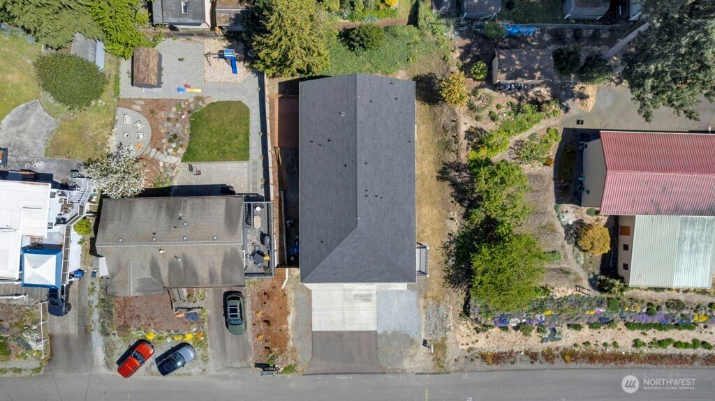 Photo of 20916 3rd Avenue S, Des Moines, WA 98198 (MLS # 2510758)