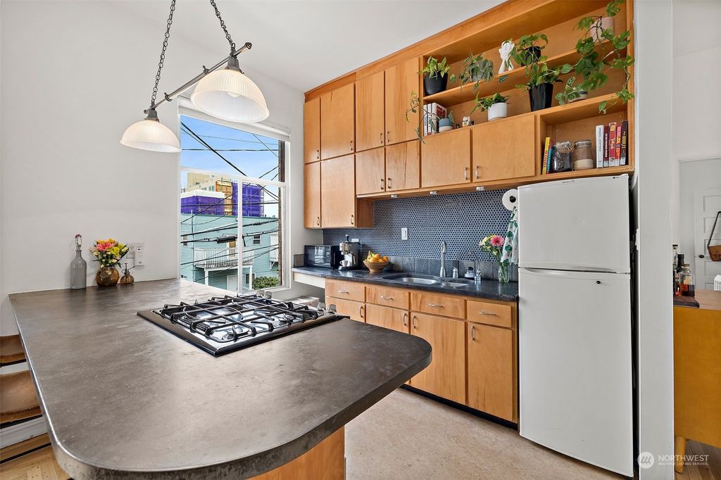 Photo of 22 John Street #30, Seattle, WA 98109 (MLS # 2128928)