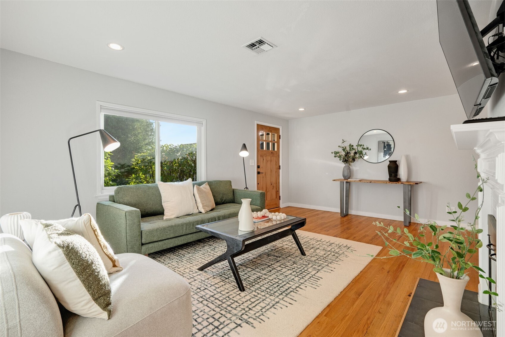 15511 10th Avenue NE