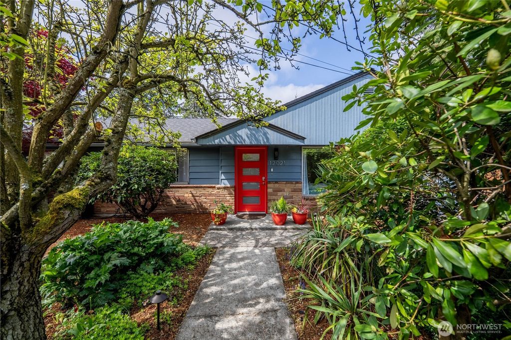 Photo of 12021 5th Avenue NE, Seattle, WA 98125 (MLS # 2356630)