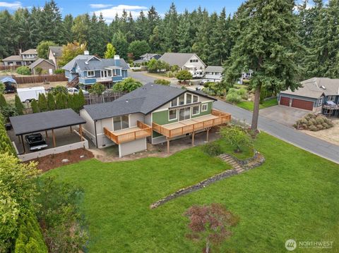 Photo of 1268 Pilchuck Drive, Fox Island, WA 98333 (MLS # 2428428)