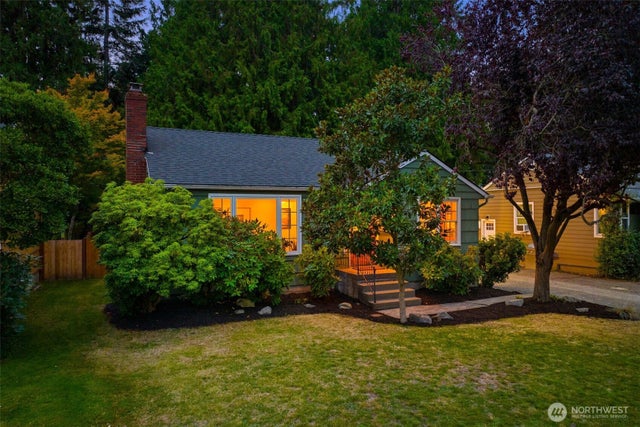 7723 33rd Ave NE, Seattle