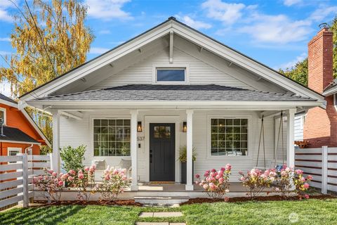 5537 29th Avenue NE Seattle WA 98105