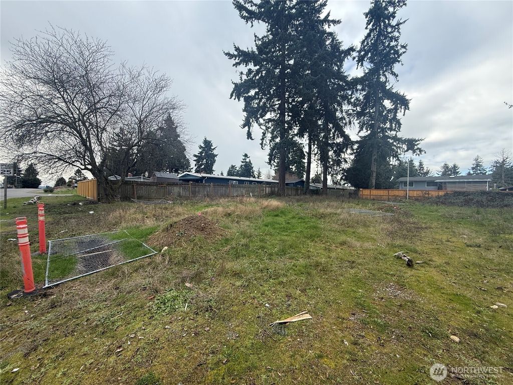 Photo of 20015 S 13TH Avenue, SeaTac, WA 98198 (MLS # 2486076)