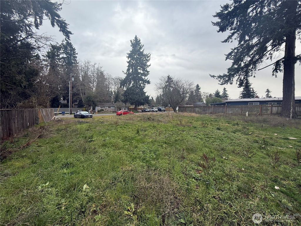 Photo of 20015 S 13TH Avenue, SeaTac, WA 98198 (MLS # 2486076)