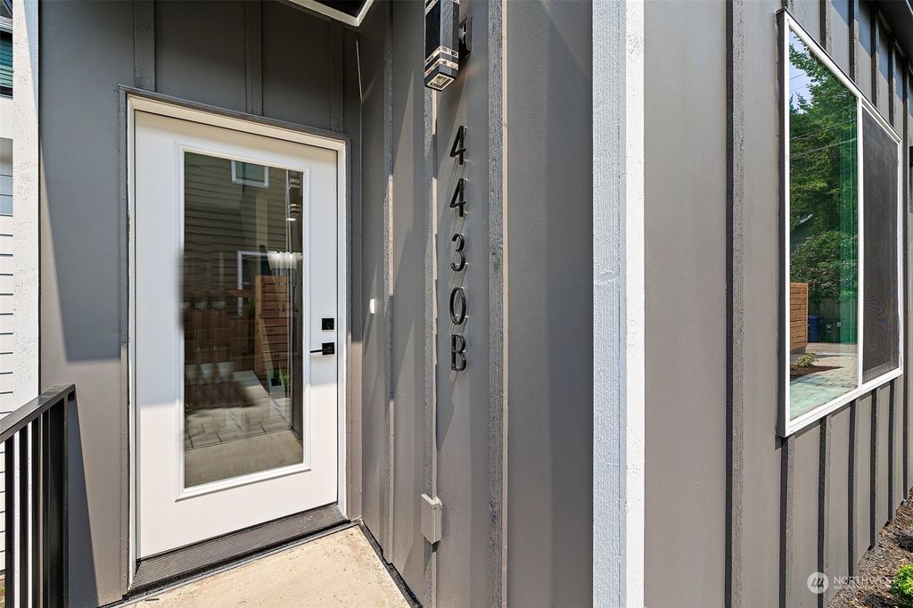 Photo of 4430 47th Avenue SW #B, Seattle, WA 98116 (MLS # 2067613)