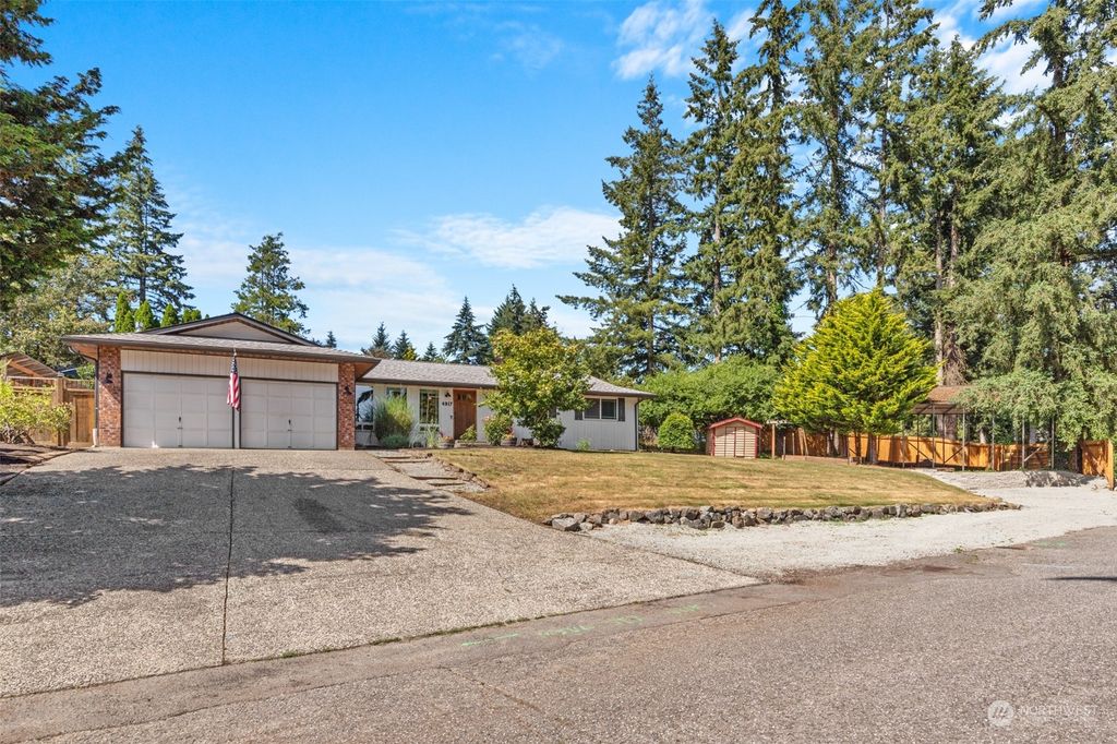 Photo of 4917 121st Place NE, Marysville, WA 98271 (MLS # 2271800)