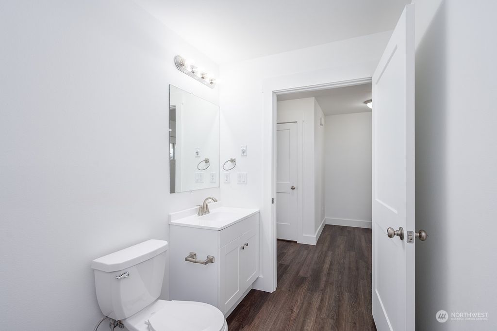 listing image 9367202615129024313