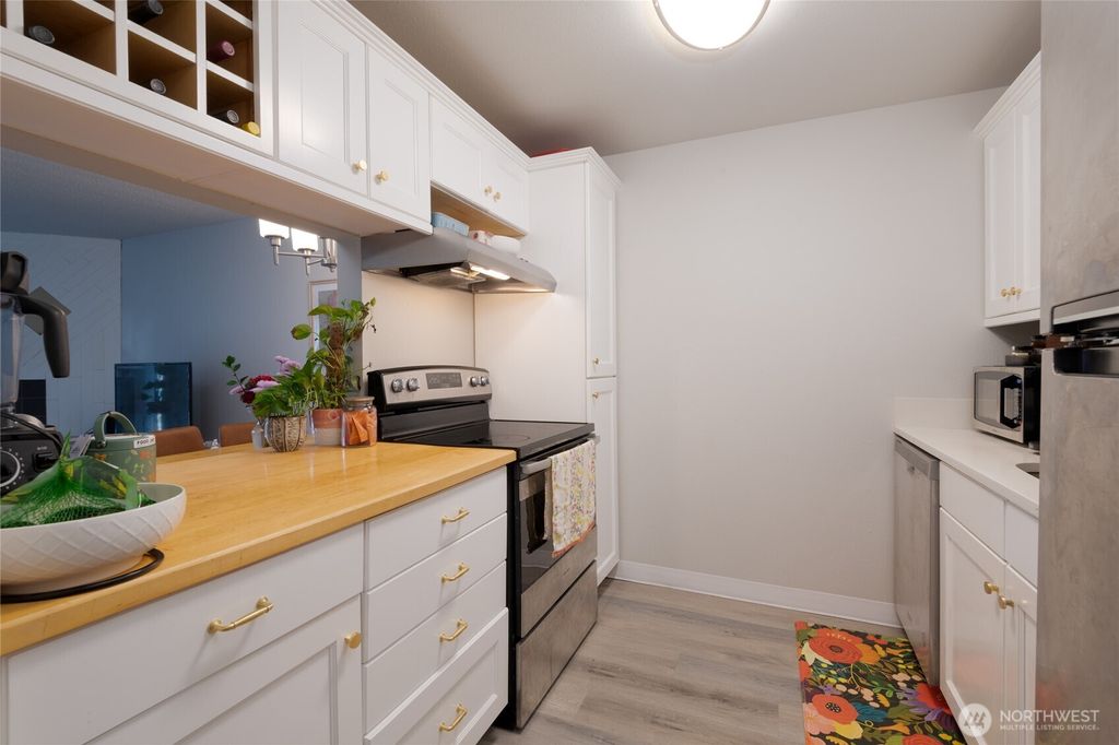 Photo of 3430 I Street NE #J101, Auburn, WA 98002 (MLS # 2448291)