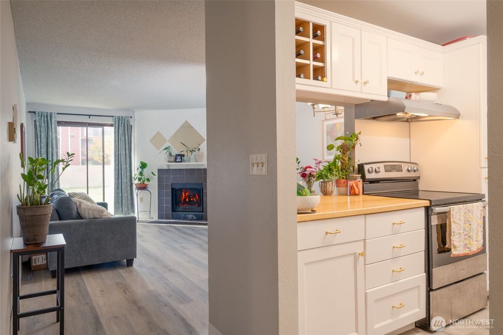 Photo of 3430 I Street NE #J101, Auburn, WA 98002 (MLS # 2448291)