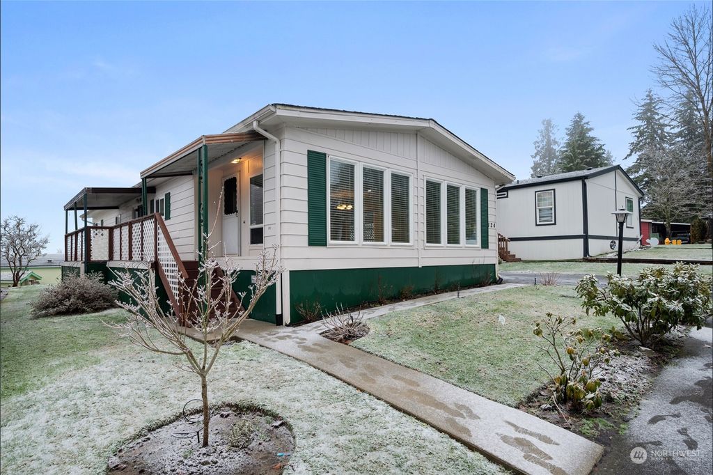 Photo of 28000 NE 142nd Place #124, Duvall, WA 98019 (MLS # 2192506)