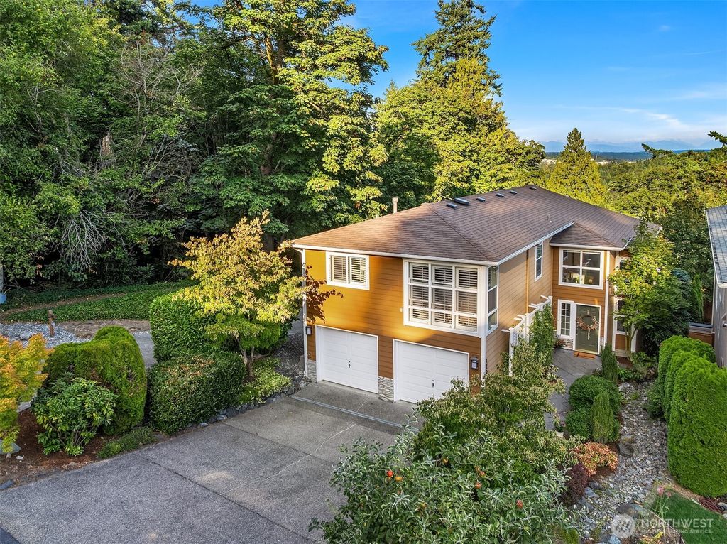 Photo of 12046 89th Place NE, Kirkland, WA 98034 (MLS # 2431675)