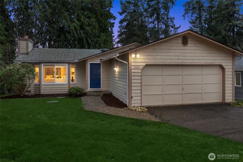 Photo of 10621 NE 133rd Place, Kirkland, WA 98034 (MLS # 2490176)