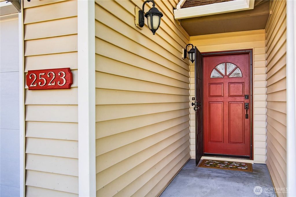 Photo of 2523 Peters Drive, Longview, WA 98632 (MLS # 2513324)