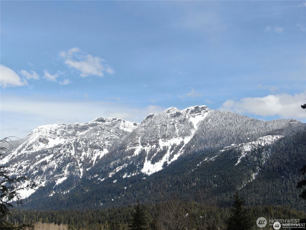Photo of 91 Arlberg Place, Snoqualmie Pass, WA 98068 (MLS # 2486832)