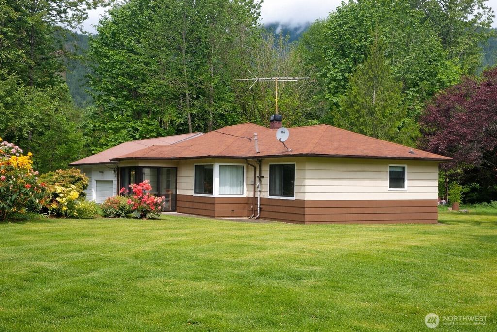 Photo of 59705 State Route 20, Marblemount, WA 98267 (MLS # 2502200)