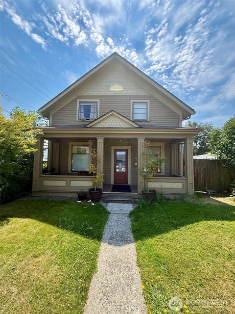 Photo of 708 Carolina Street Ct, Bellingham, WA 98225 (MLS # 2558208)