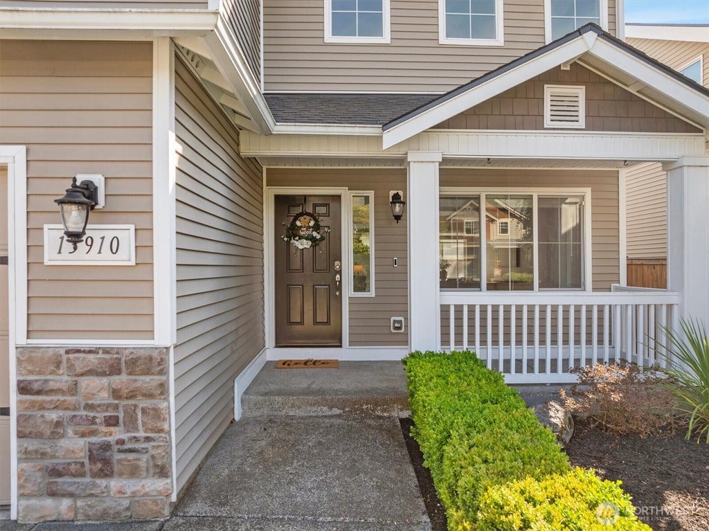 Photo of 13910 174th Street Ct E, Puyallup, WA 98374 (MLS # 2567872)