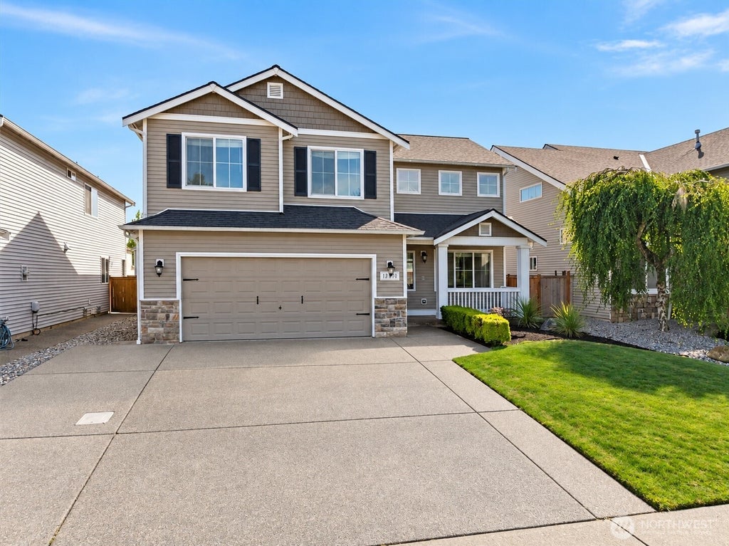 Photo of 13910 174th Street Ct E, Puyallup, WA 98374 (MLS # 2567872)