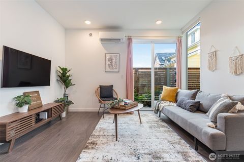 Photo of 1112 13th Avenue #E, Seattle, WA 98122 (MLS # 2539812)
