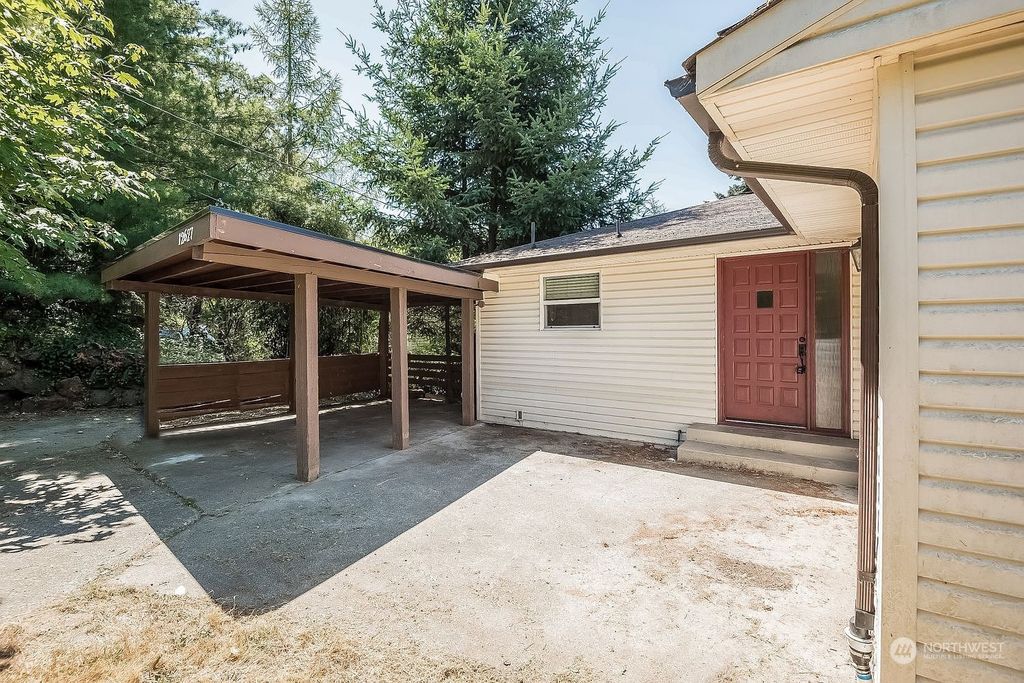 Photo of 12627 Beacon Avenue S, Seattle, WA 98178 (MLS # 2070627)