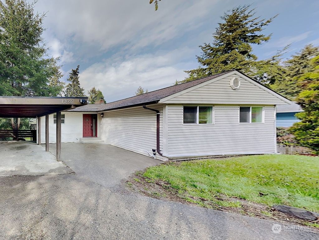 Photo of 12627 Beacon Avenue S, Seattle, WA 98178 (MLS # 2070627)