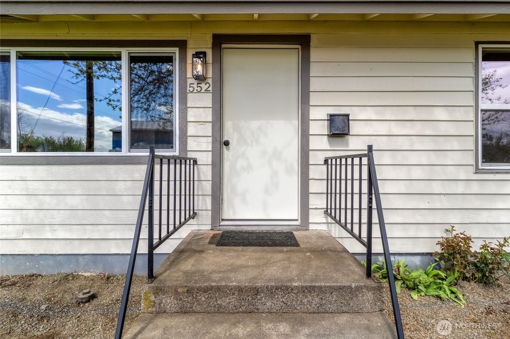 Photo of 552 Edith Avenue, Walla Walla, WA 99362 (MLS # 2507261)