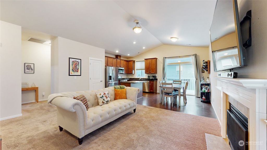 Photo of 2217 147th Street SW, Lynnwood, WA 98087 (MLS # 2170048)