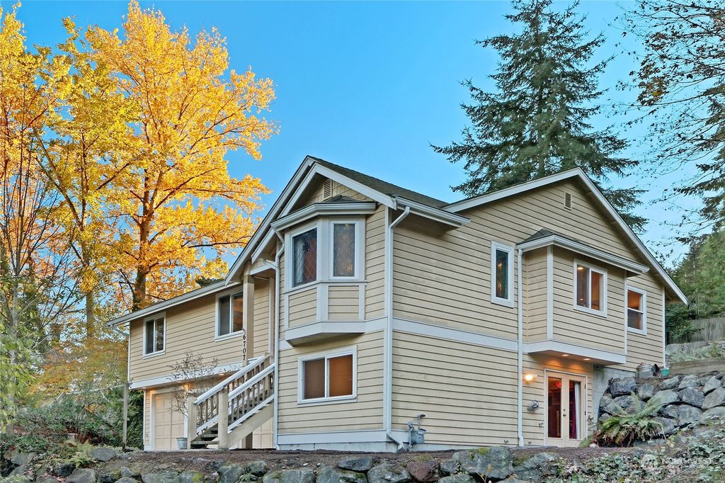 Photo of 6707 NE 195th Street, Kenmore, WA 98028 (MLS # 2041275)