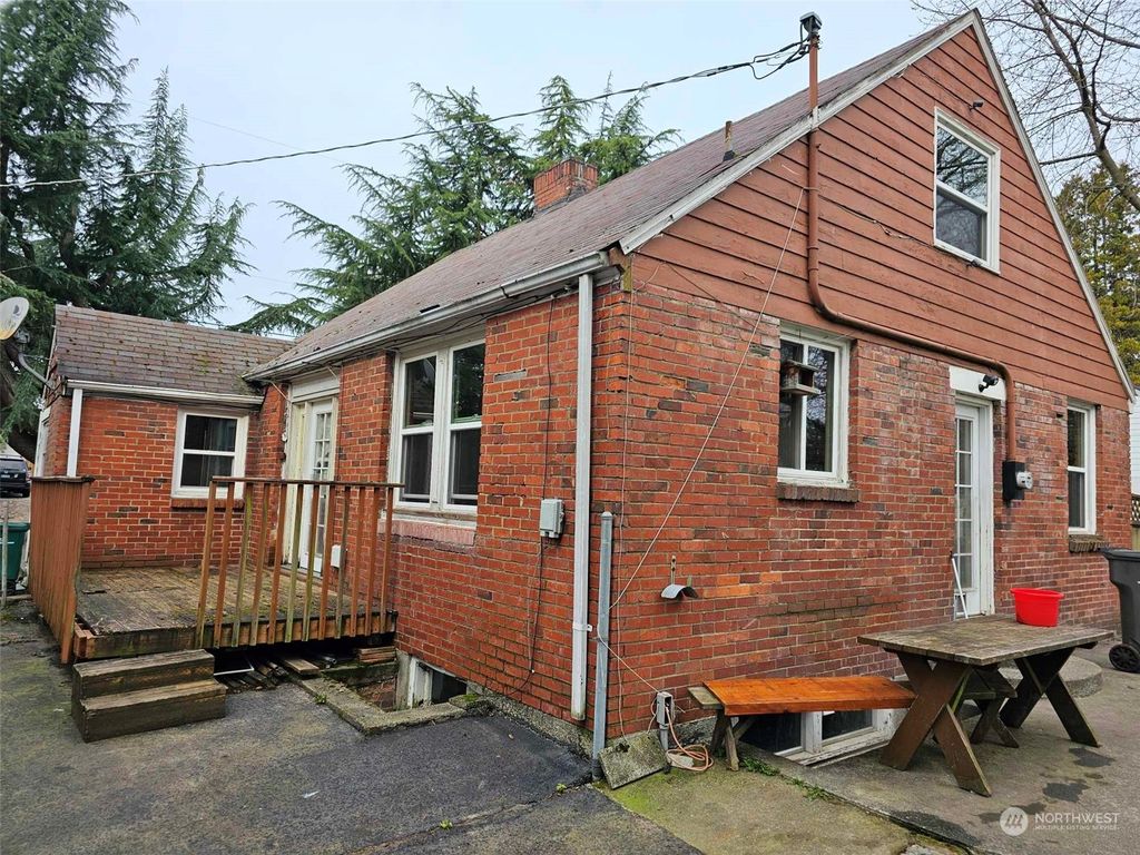 Photo of 11058 Occidental Avenue S, Seattle, WA 98168 (MLS # 2208097)