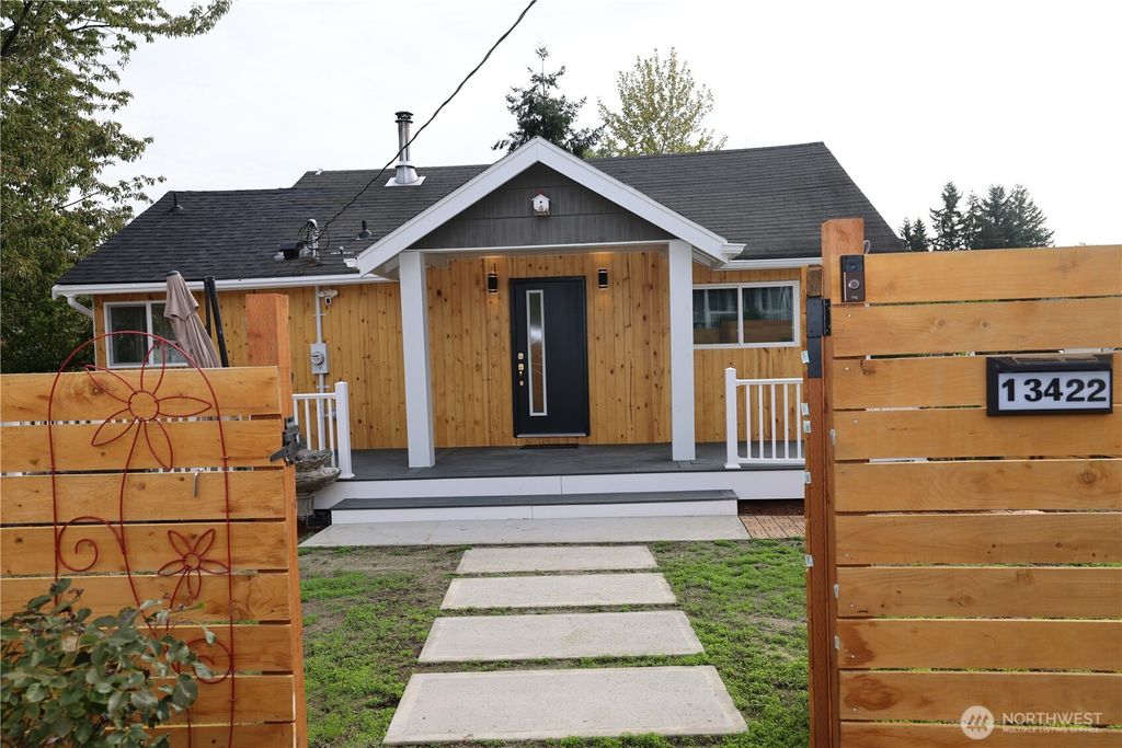 Photo of 13422 22nd Avenue S, SeaTac, WA 98168 (MLS # 2439537)