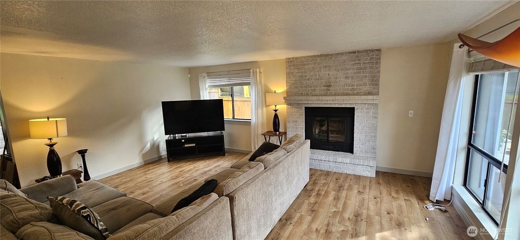 Photo of 16111 97 Avenue Ct E, Puyallup, WA 98375 (MLS # 2494714)