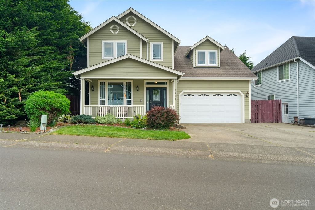 Photo of 1405 Grays Pointe Lane, Aberdeen, WA 98520 (MLS # 2518222)