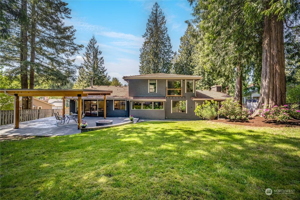 Photo of 25912 210th Avenue SE, Maple Valley, WA 98038 (MLS # 2236153)